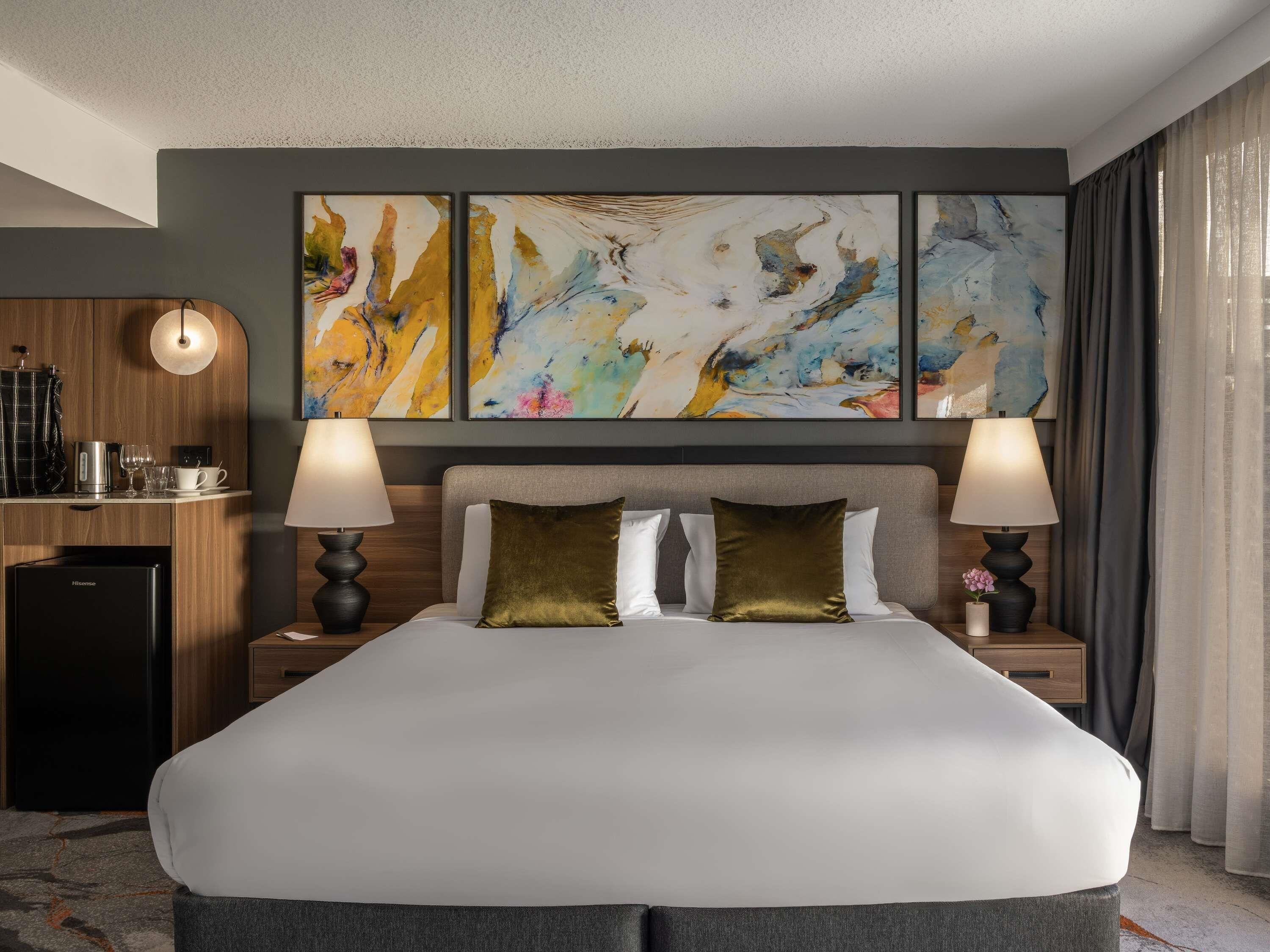 Superior Room, 1 Queen Bed | Premium bedding, pillowtop beds, in-room safe, desk