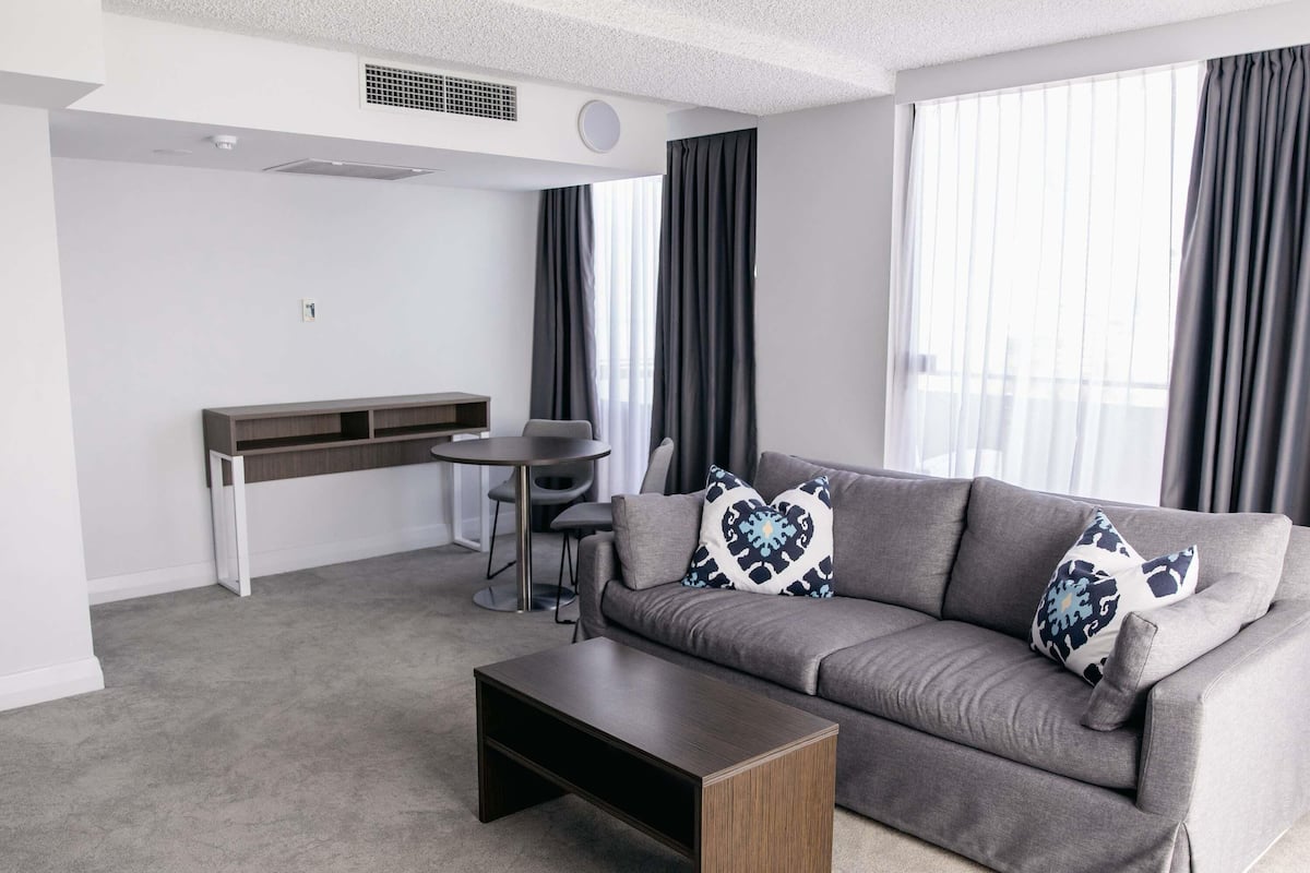 Junior Room, 1 King Bed, Balcony