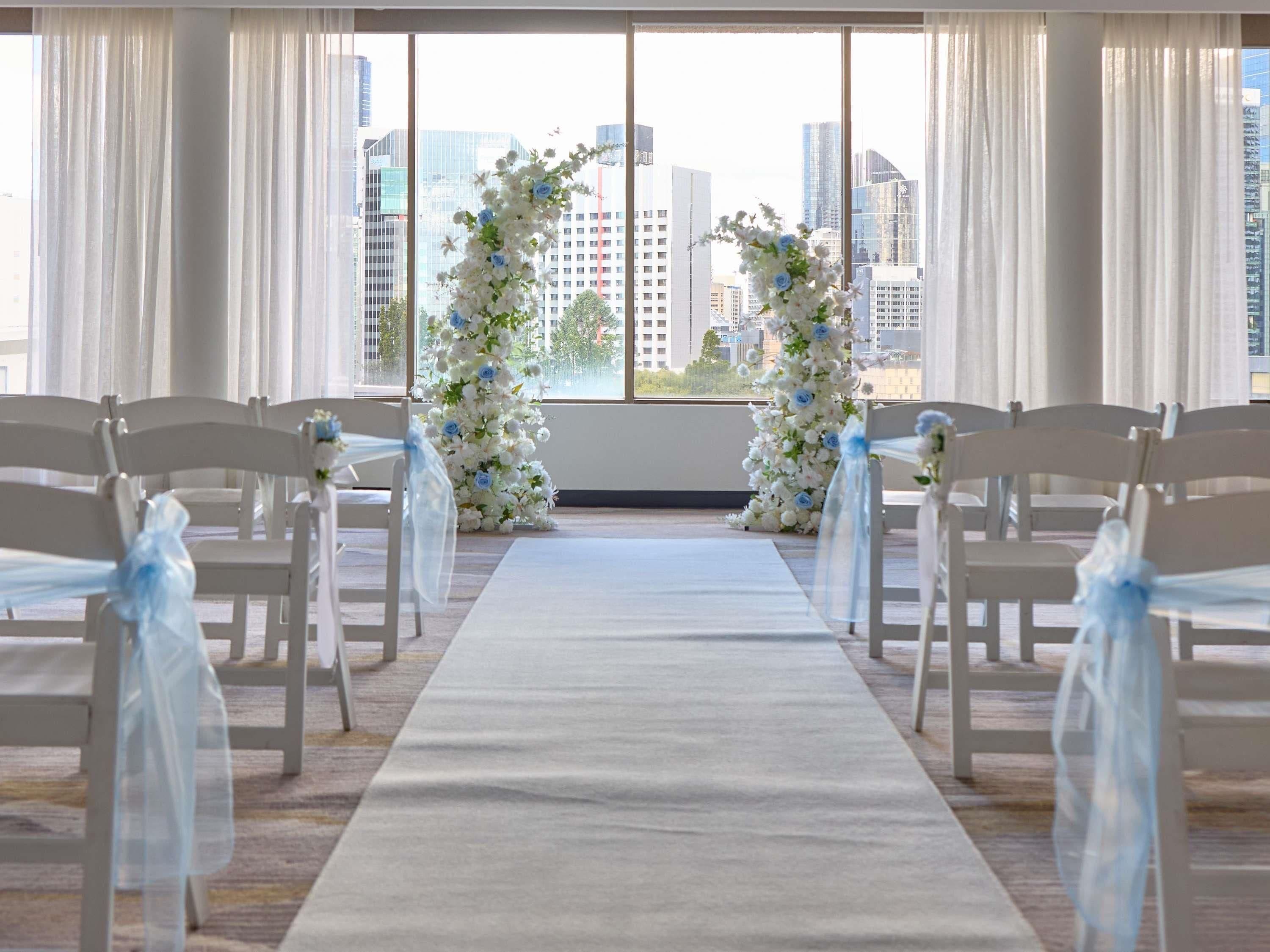 屋内結婚式場