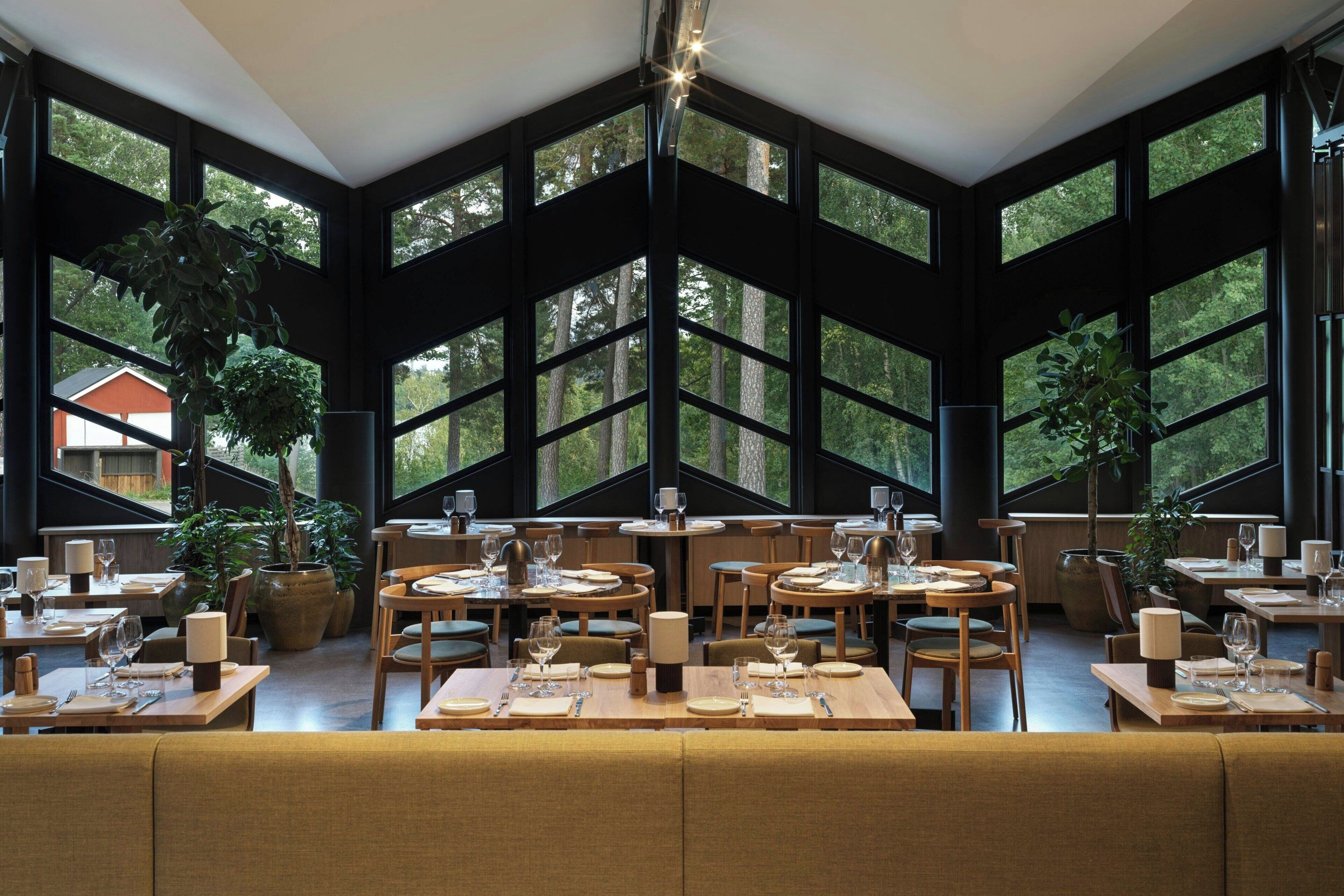 아침 식사, 점심 식사 및 저녁 식사 제공