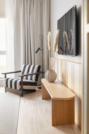Minibar, in-room safe, desk, blackout curtains