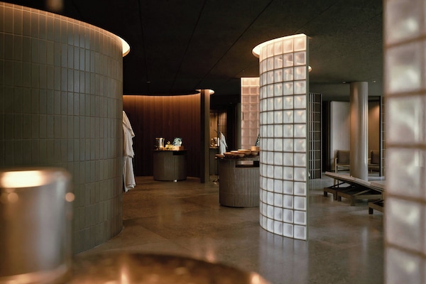Un sauna, tratamientos corporales, hidroterapia, tratamientos faciales