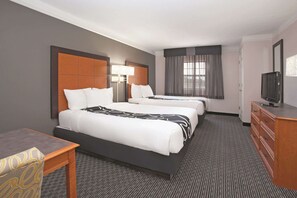 Chambre, 2 lits doubles, non-fumeur | Literie de qualité, bureau, rideaux d’obscurcissement