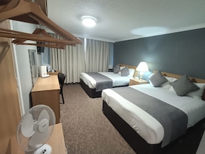 Family Room, Multiple Beds