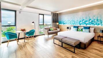 Executive Suite | Premium bedding, Select Comfort beds, minibar, in-room safe