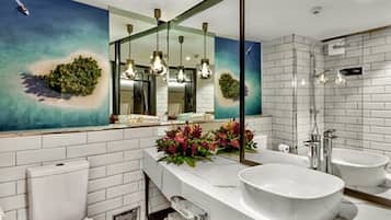 Buồng tắm vòi sen, vòi sen phun mưa, đồ dùng nhà tắm miễn phí
