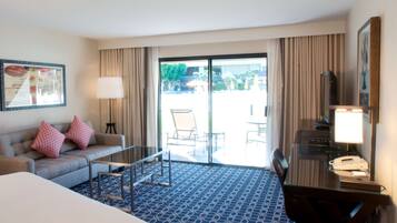 Rom, 1 kingsize-seng, ikke-røyk, ved basseng | Sengetøy av topp kvalitet, dundyner og senger med overmadrass