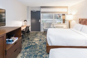 Desk, iron/ironing board, free cots/infant beds, free WiFi - Four Points by Sheraton Eastham Cape Cod (Eastham)