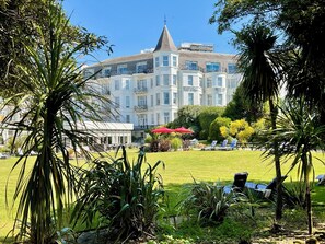 Property grounds - Royal Bath Hotel & Spa Bournemouth (Bournemouth)
