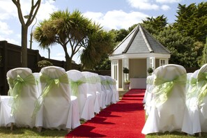 Espace de mariage à l’extérieur