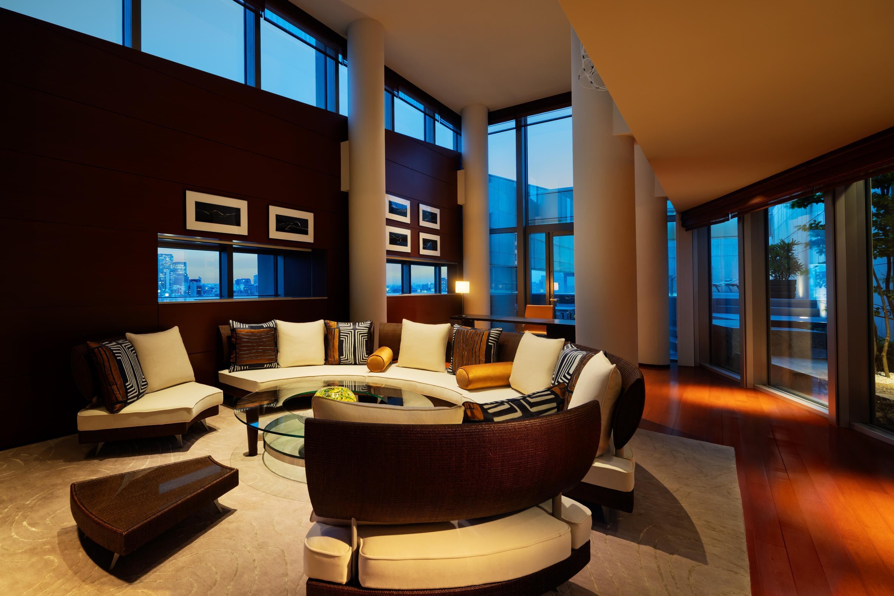 Presidential Suite | Frette Italian sheets, premium bedding, down comforters, minibar