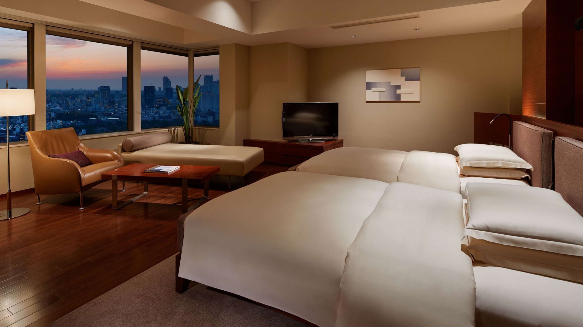 Frette Italian sheets, premium bedding, down comforters, minibar