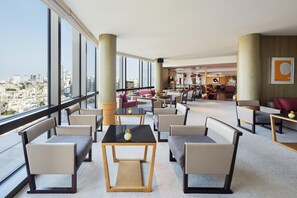3 bars/lounges - Grand Hyatt Tokyo (Tokyo)