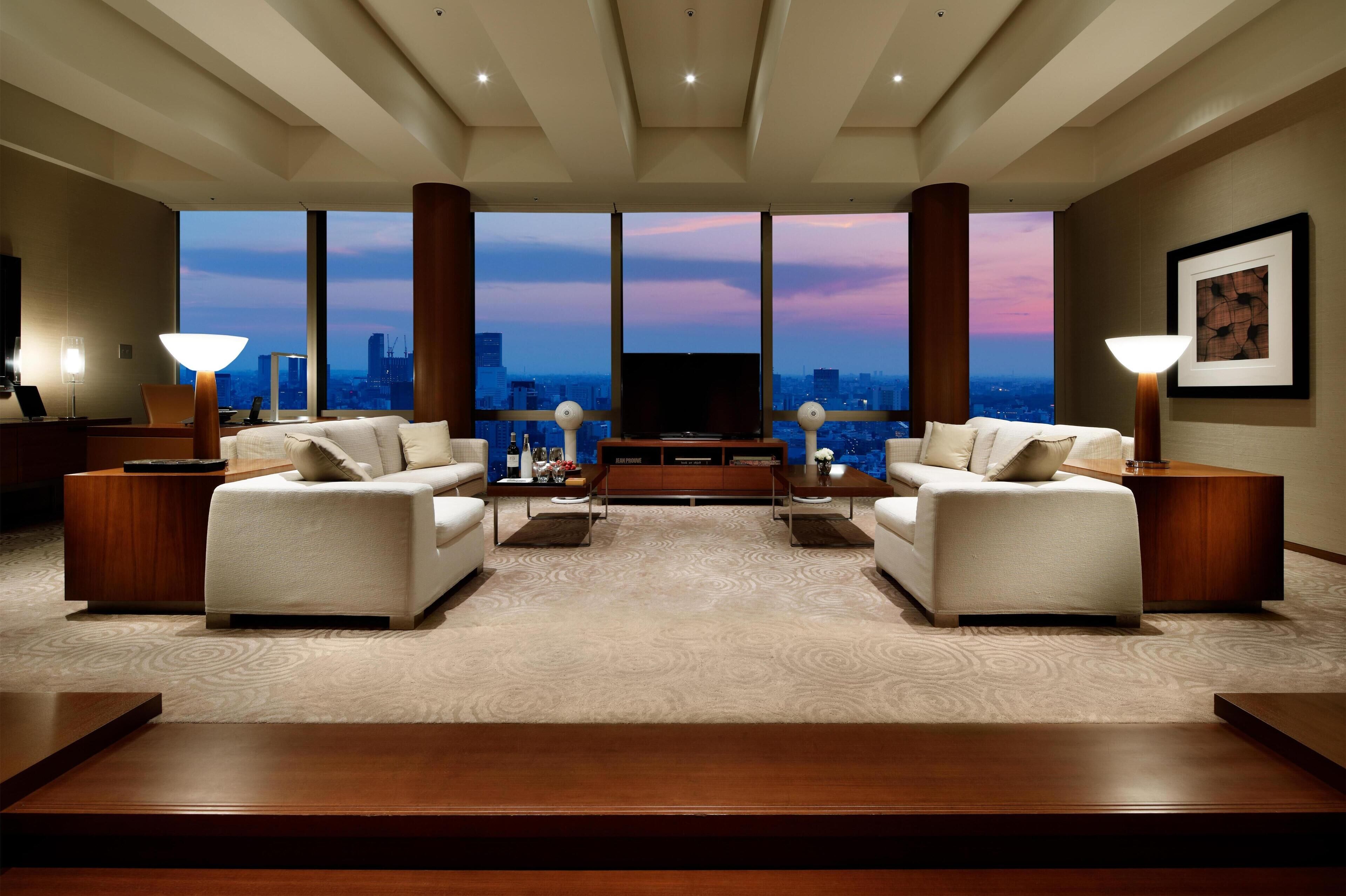 Suite (Chariman) | Frette Italian sheets, premium bedding, down comforters, minibar