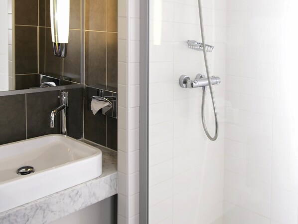 Classic Room, 1 Double Bed | In-room safe, desk, blackout drapes, soundproofing