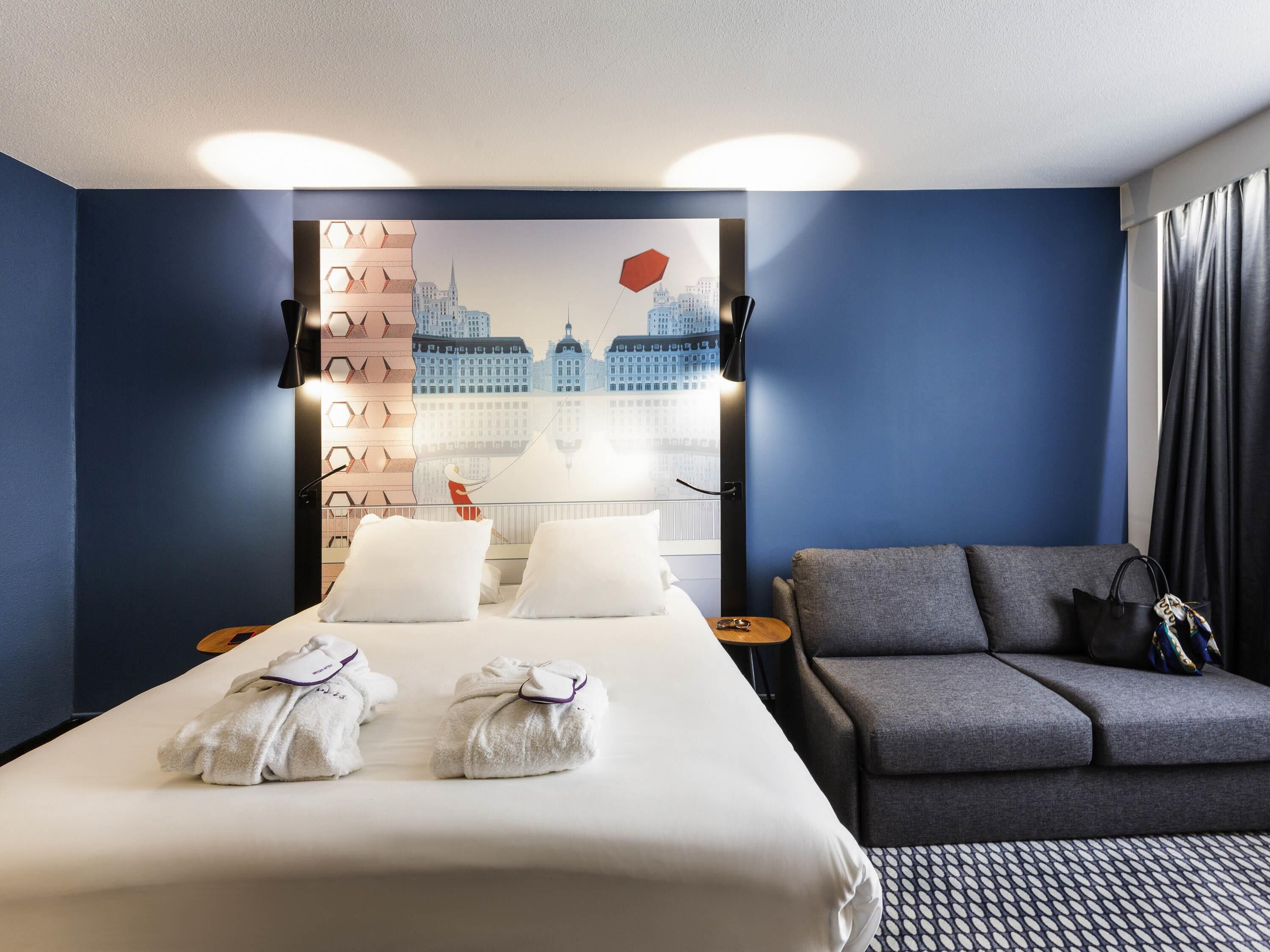 Privilege, Room, 1 Double Bed | In-room safe, desk, blackout drapes, soundproofing