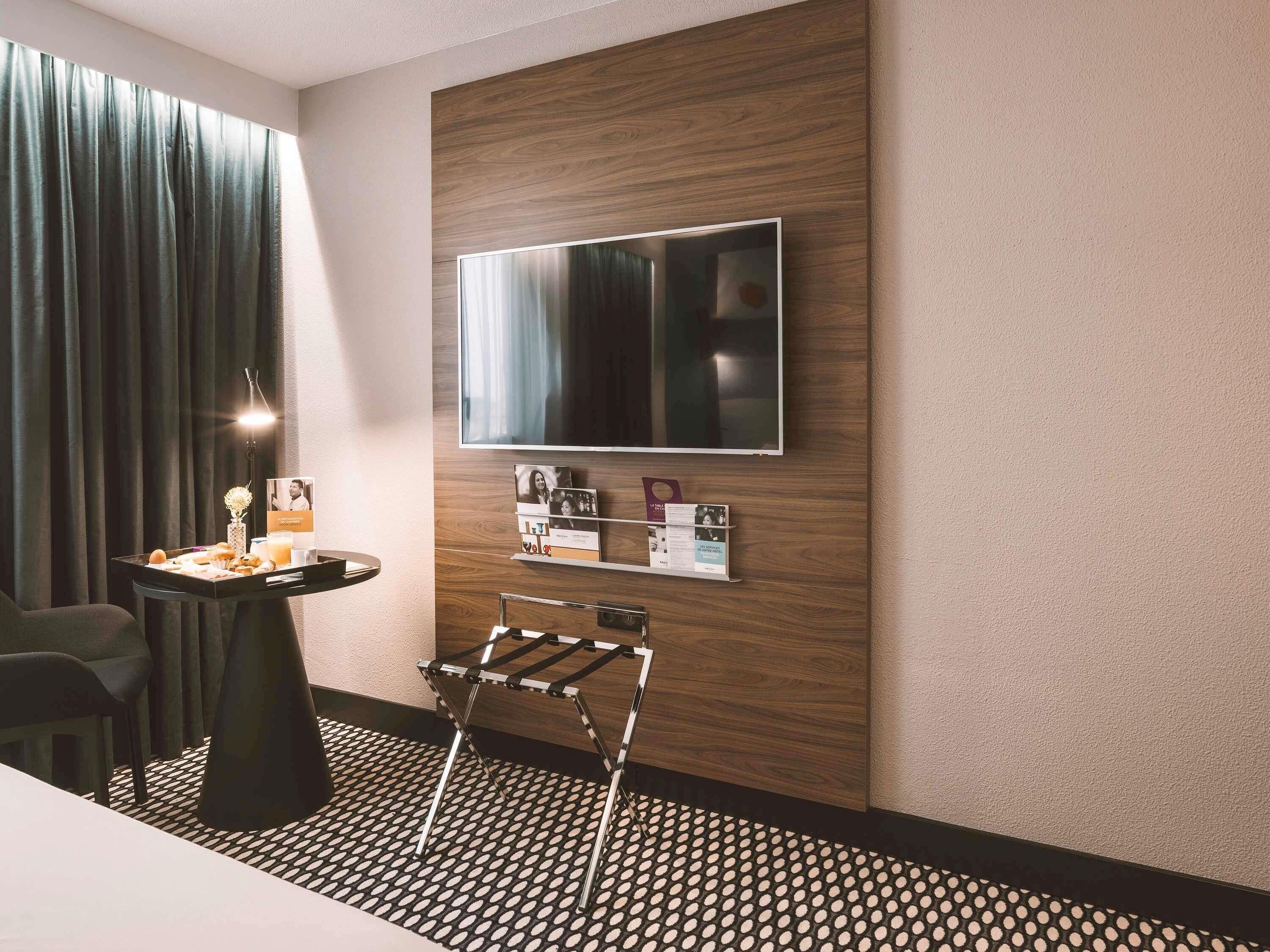 In-room safe, desk, blackout curtains, soundproofing