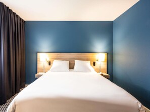In-room safe, desk, blackout drapes, soundproofing - Mercure Bordeaux Centre Ville (Bordeaux)