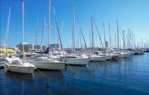 Marina - ibis Styles Toulon La Seyne sur Mer (La Seyne-sur-Mer)