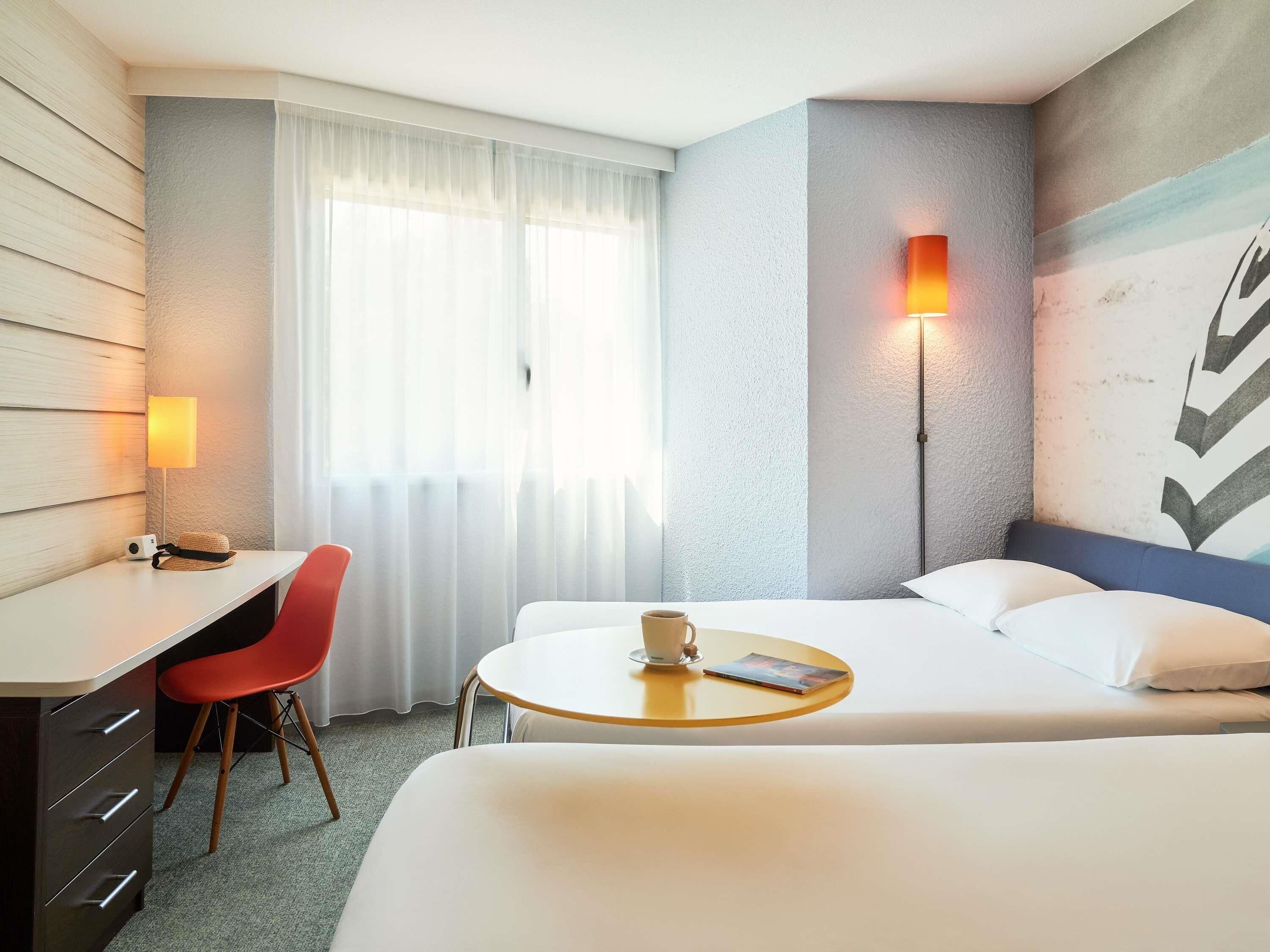 Standard Room, 1 Double Bed with Sofa bed | Premium bedding, in-room safe, desk, blackout drapes