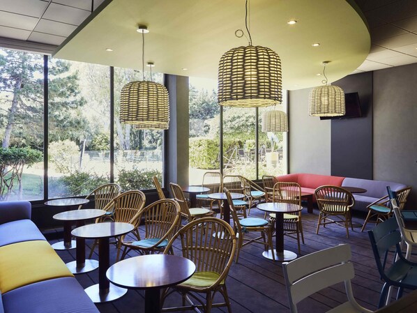 Bar (on property) - ibis Styles Toulon La Seyne sur Mer (La Seyne-sur-Mer)