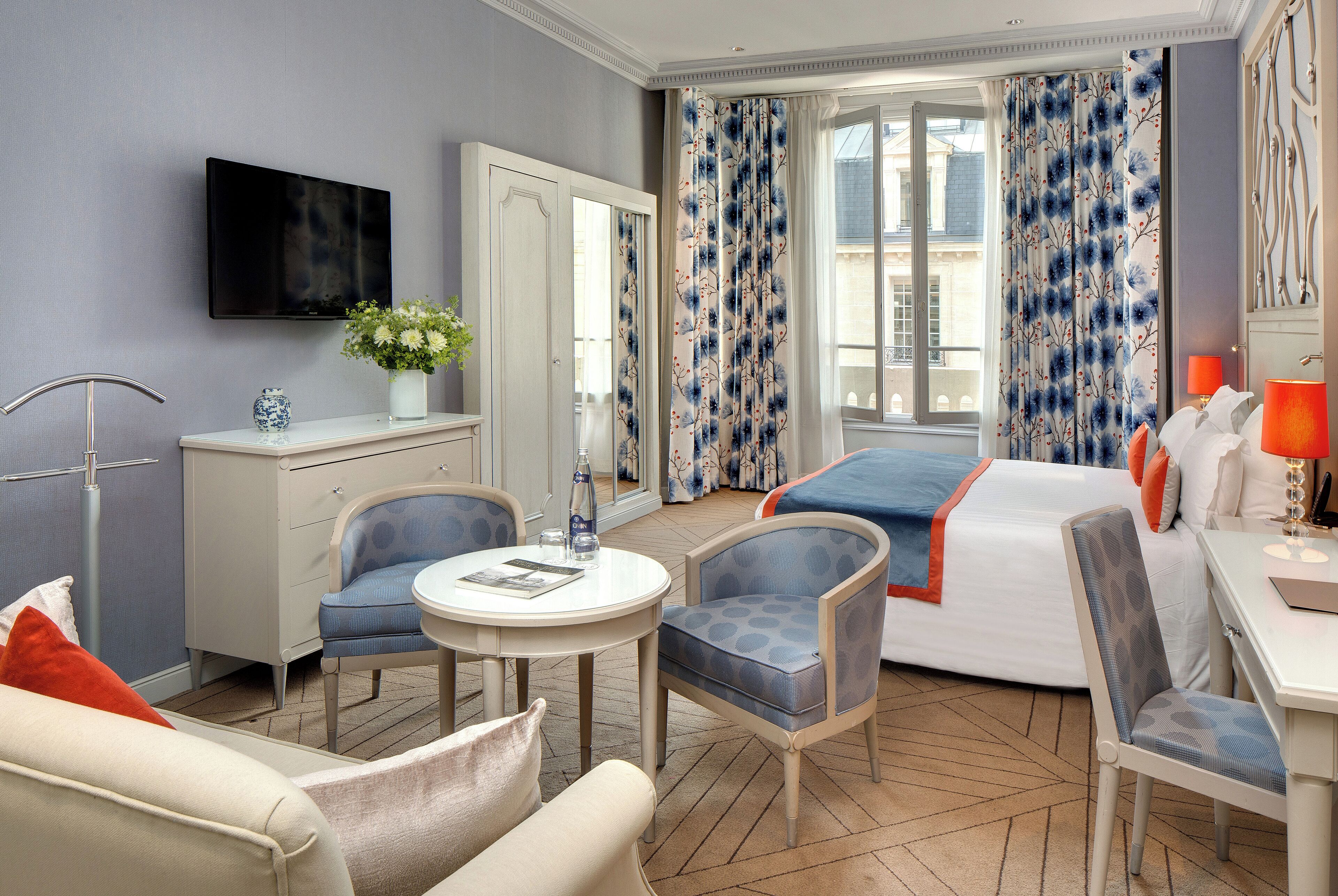 junior suite | premium bedding, in-room safe, desk, blackout curtains
