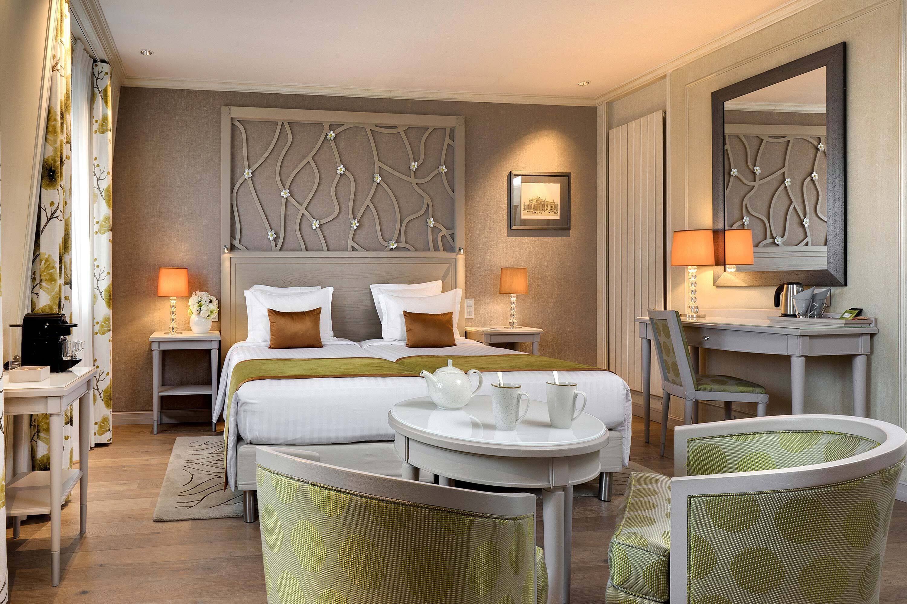 Literie de qualité supérieure, coffres-forts dans les chambres, bureau