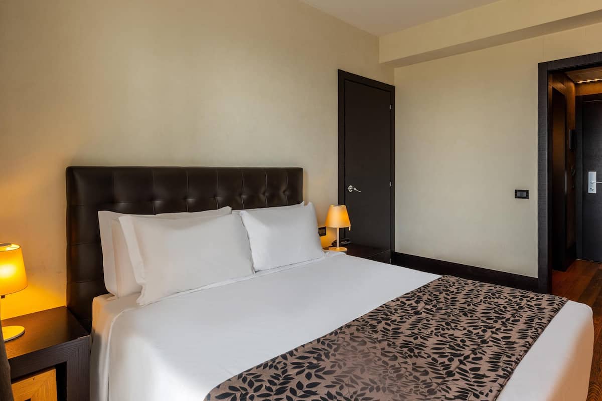 Superior tweepersoonskamer | 1 slaapkamer, luxe beddengoed, een minibar, een kluis op de kamer