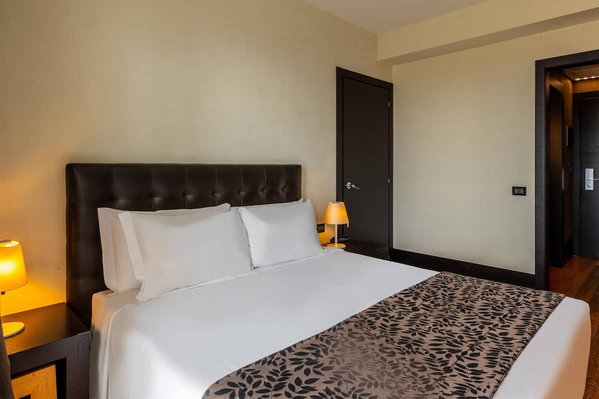Habitación doble superior | 1 habitación, ropa de cama de alta calidad y minibar