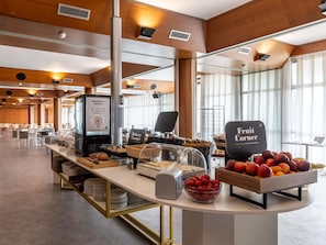 Daily buffet breakfast (EUR 9.5 per person)
