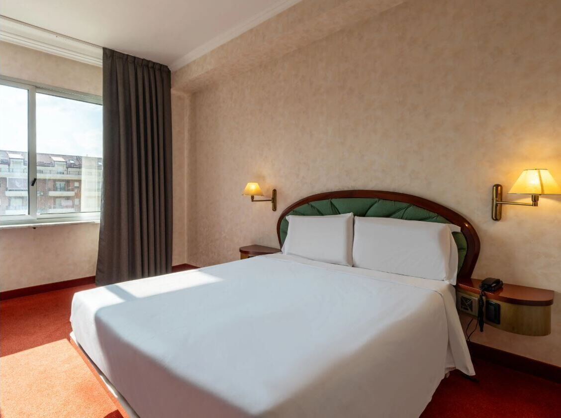 1 bedroom, premium bedding, minibar, in-room safe