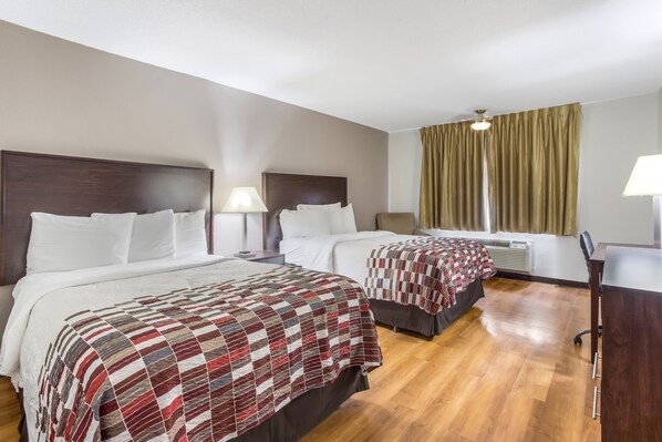 مكتب ومكواة/لوح كي وأسرّة أطفال/رضّع (مجانًا) وواي فاي مجانًا