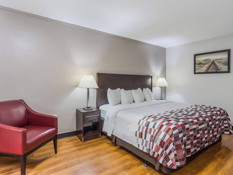 Desk, iron/ironing board, free cots/infant beds, free WiFi