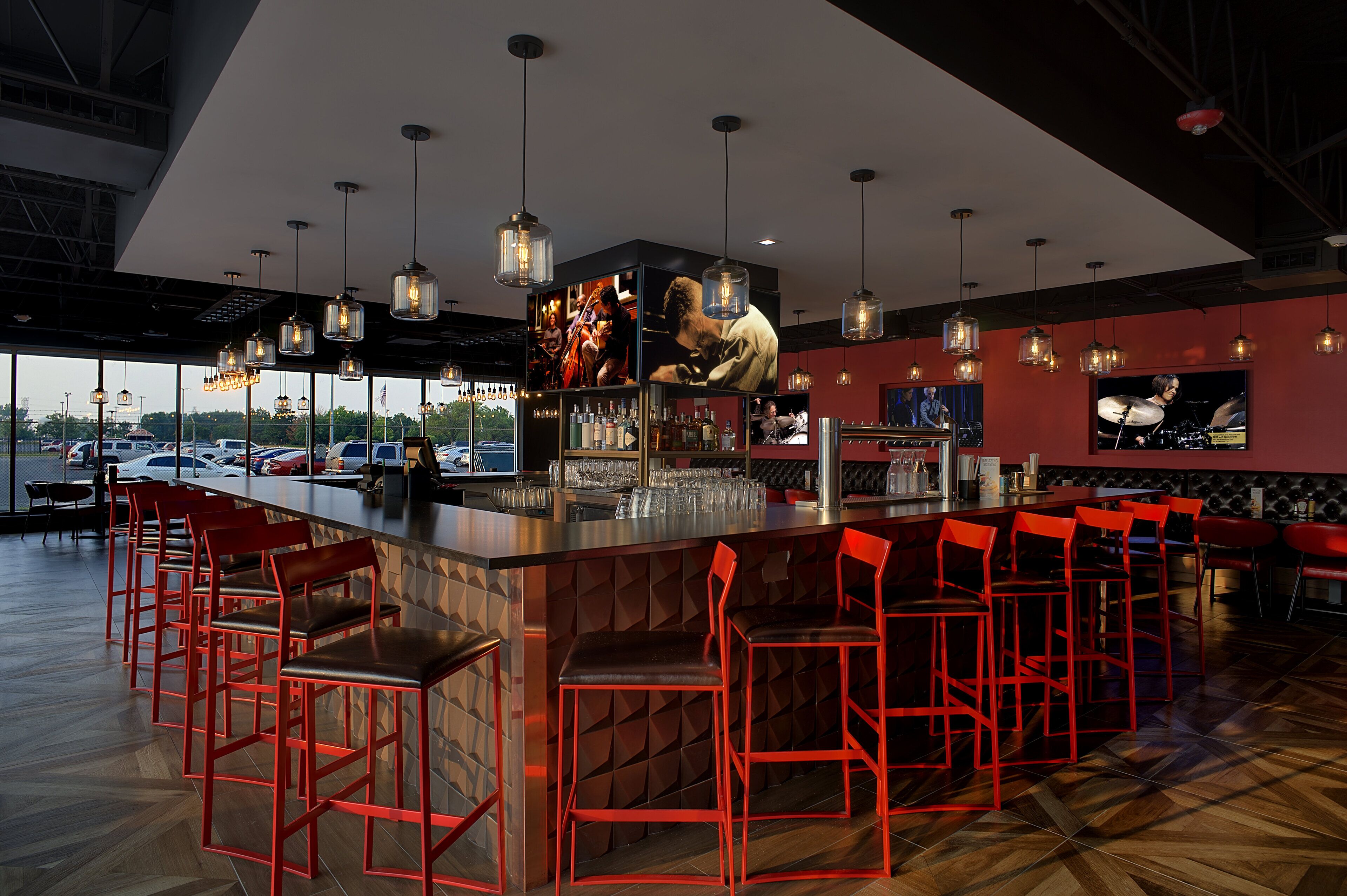 Photo - Holiday Inn Chicago  Midway Airport S by IHG
