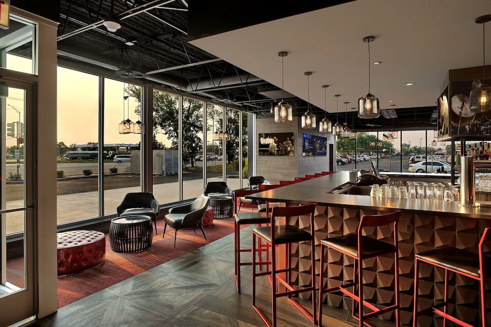 Holiday Inn Chicago – Midway Airport S by IHG