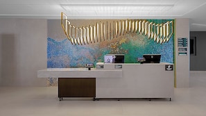 Lobby - Holiday Inn Chicago โ Midway Airport S by IHG (Chicago)
