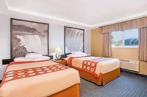 Verdunkelungsvorhänge, kostenloses WLAN, Bettwäsche