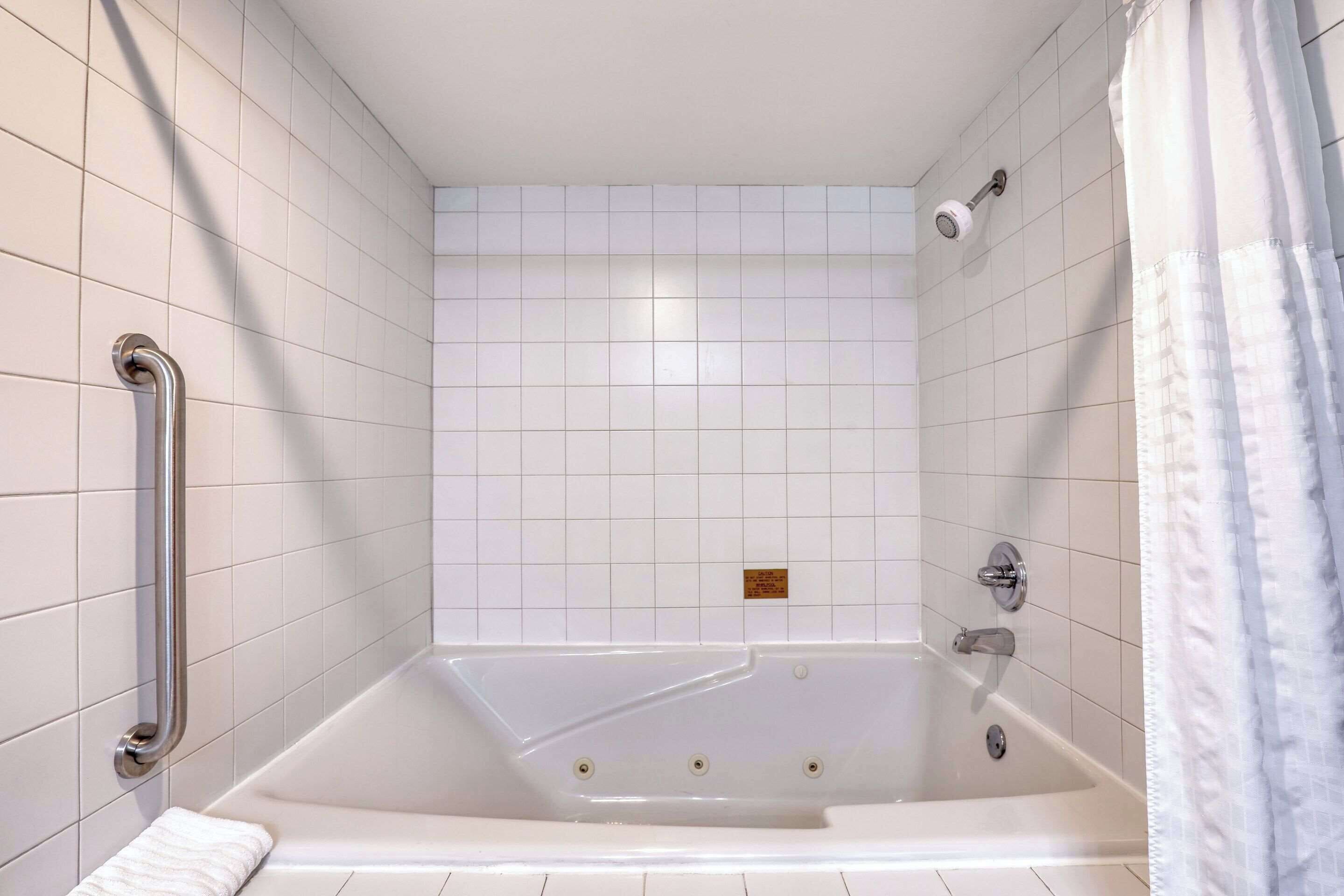 1 bedroom, in-room safe, iron/ironing board, free cots/infant beds