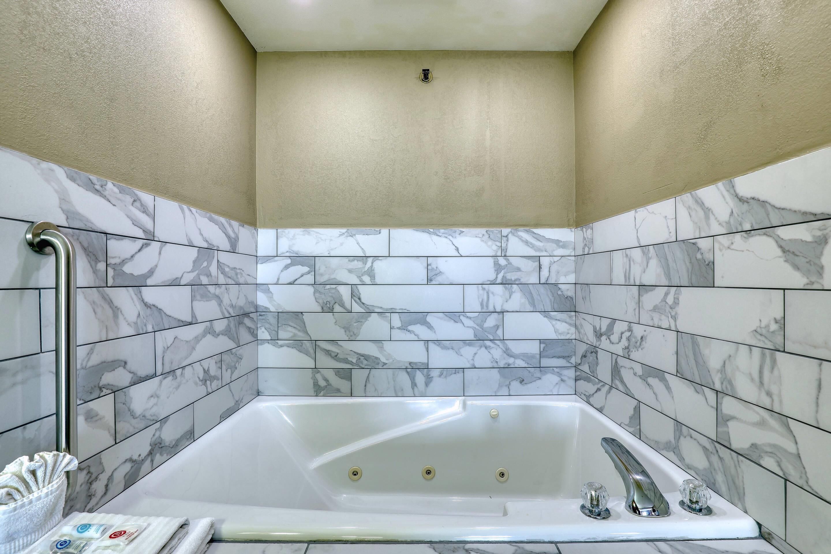 Photo - Comfort Suites Madison West - Middleton