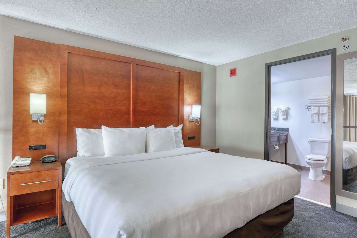 1 bedroom, in-room safe, iron/ironing board, free cots/infant beds