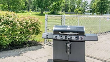 BBQ/picnic area