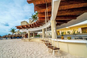 Poolside bar