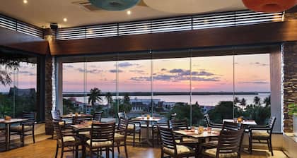 Wyndham Grand Cancun All Inclusive Resort & Villas