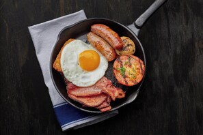 Daily buffet breakfast (GBP 20.00 per person)