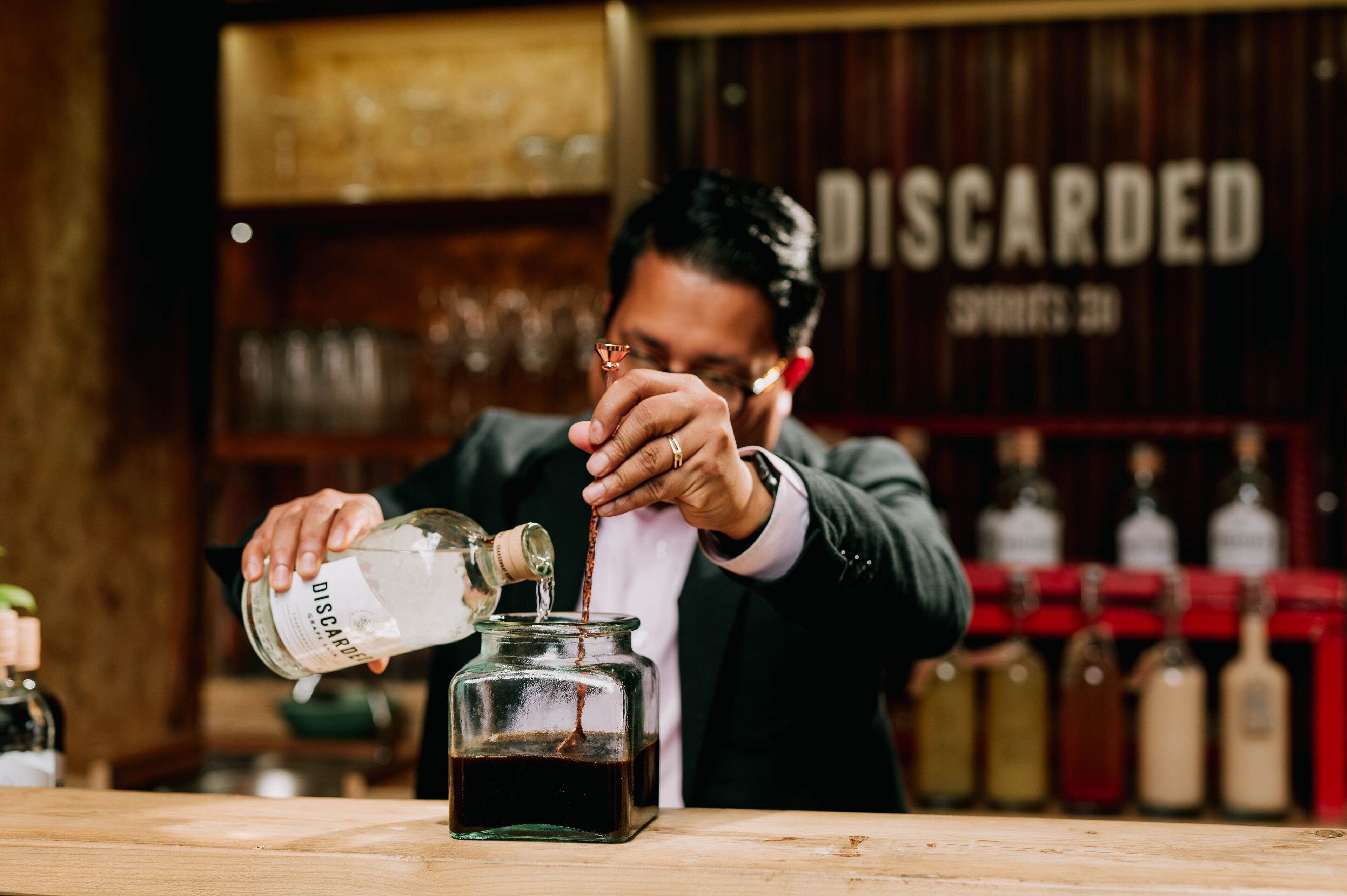 breakfast, lunch, dinner served; british cuisine