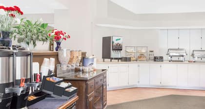 Hawthorn Extended Stay by Wyndham Green Bay