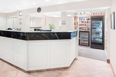 Hawthorn Extended Stay by Wyndham Green Bay
