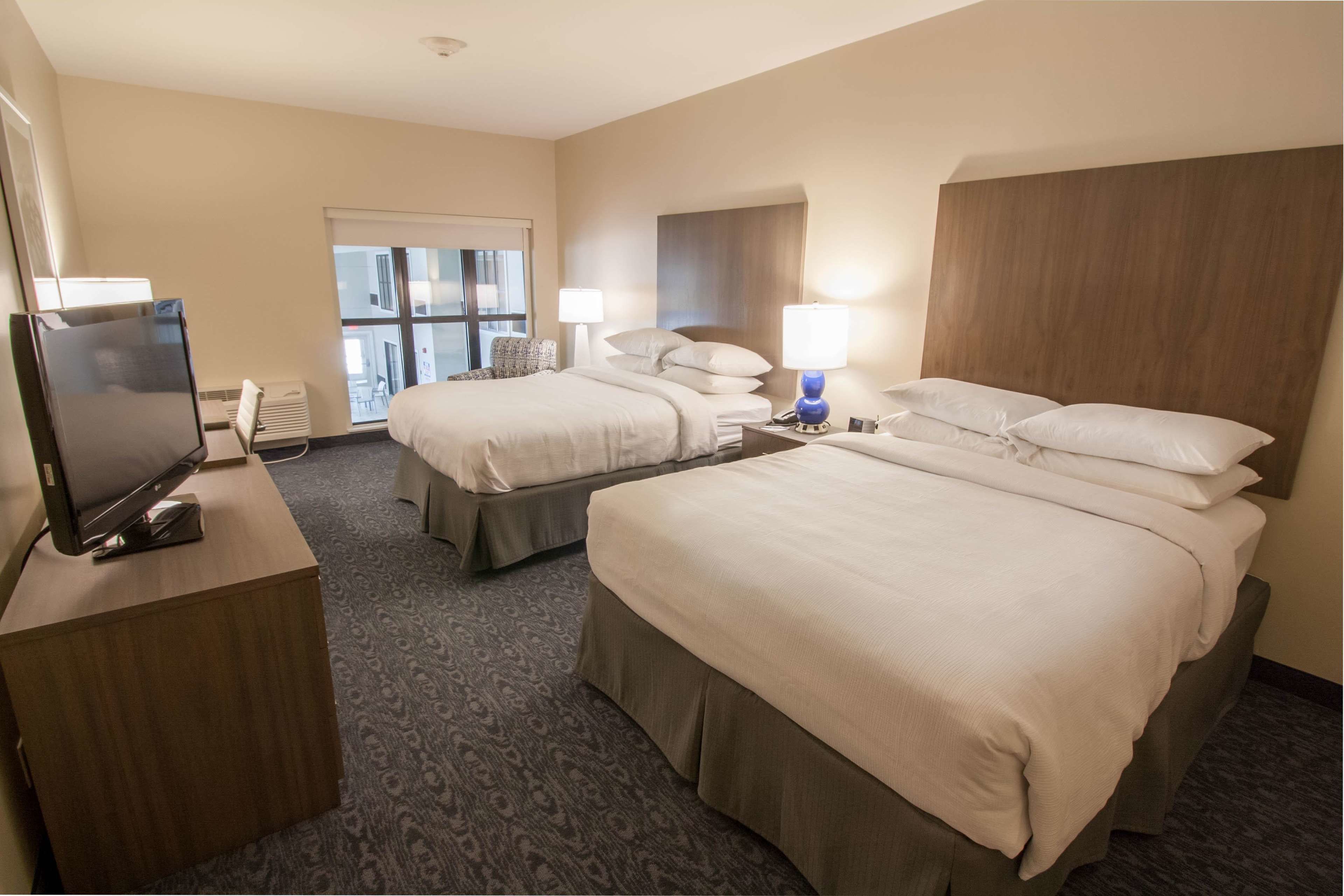 frette italian sheets, premium bedding, in-room safe, soundproofing