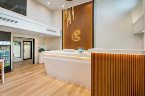 Lobby - Comfort Inn Guelph (Guelph)