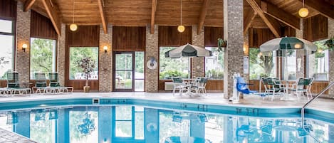 Indoor pool, pool loungers